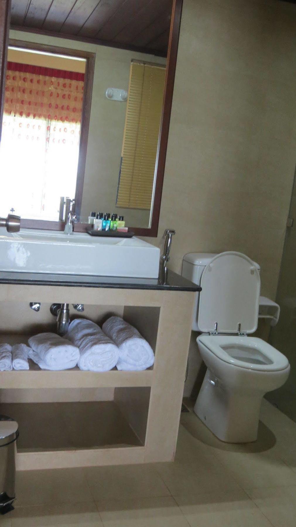 Maresia Beach Villa Wadduwa Extérieur photo