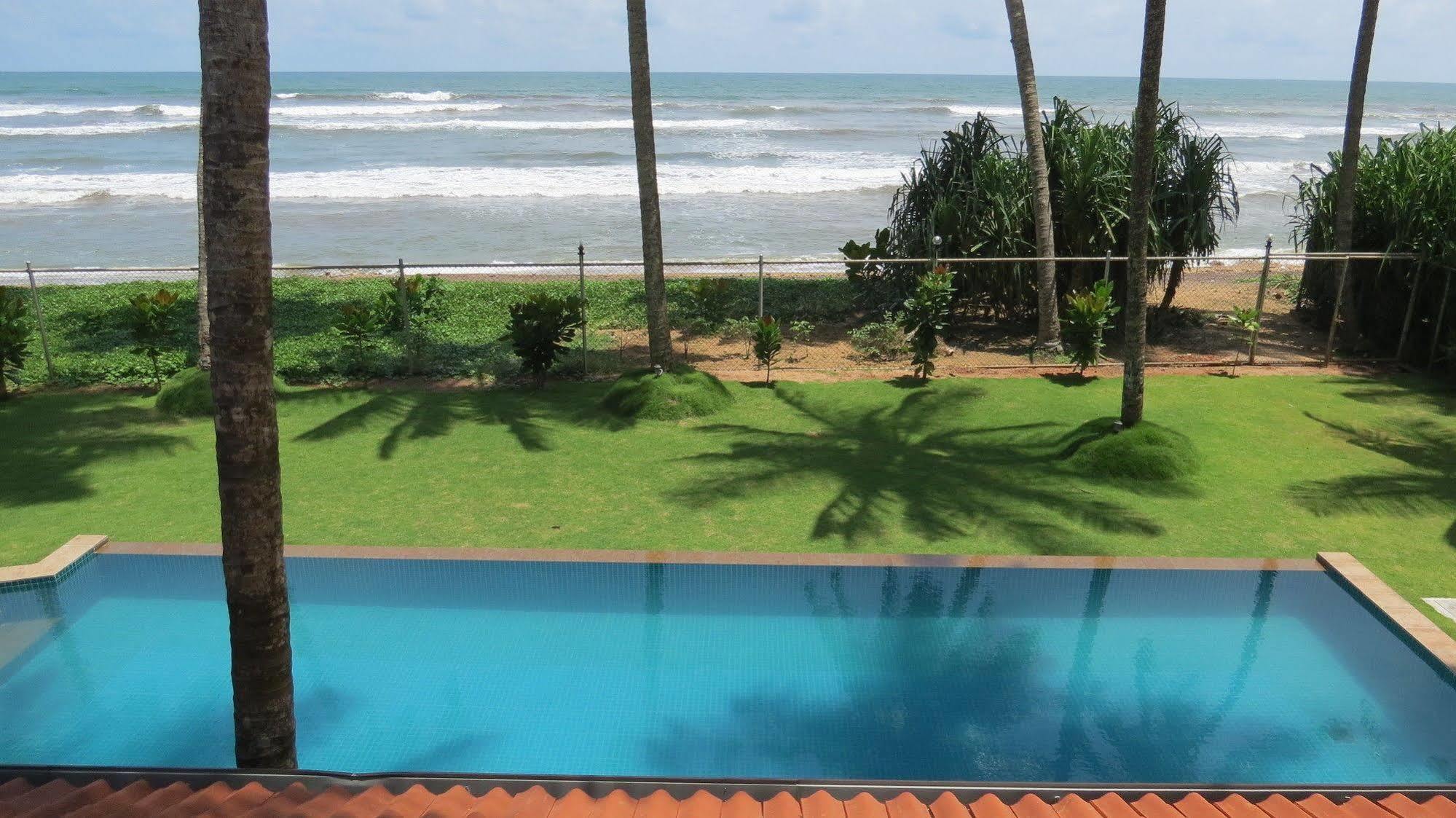 Maresia Beach Villa Wadduwa Extérieur photo