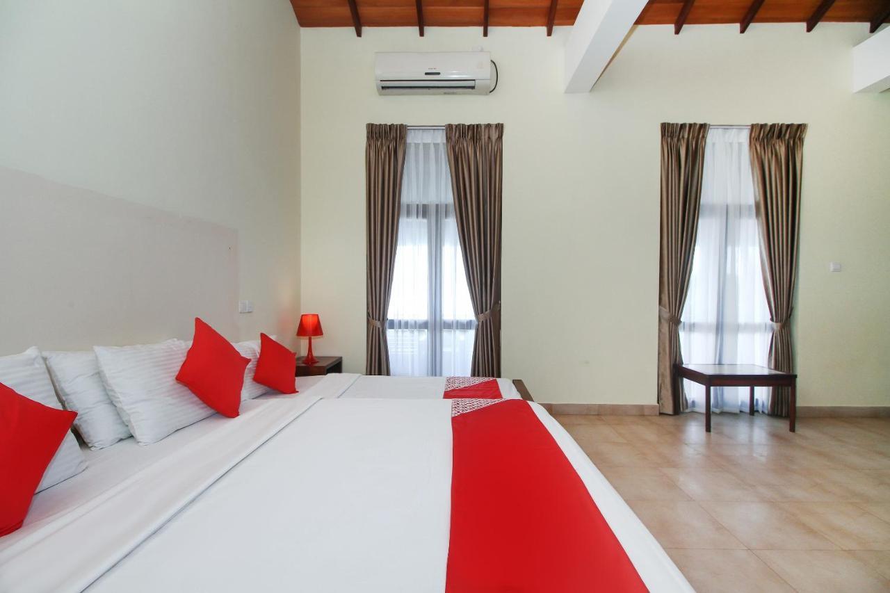 Maresia Beach Villa Wadduwa Extérieur photo