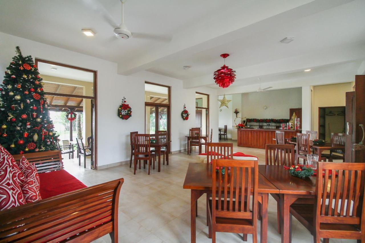 Maresia Beach Villa Wadduwa Extérieur photo